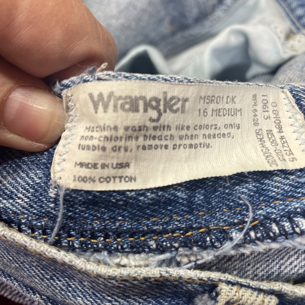 Wrangler America Vintage High Rise Mom Medium Wash Denim 16 Jeans - Picture 2 of 6